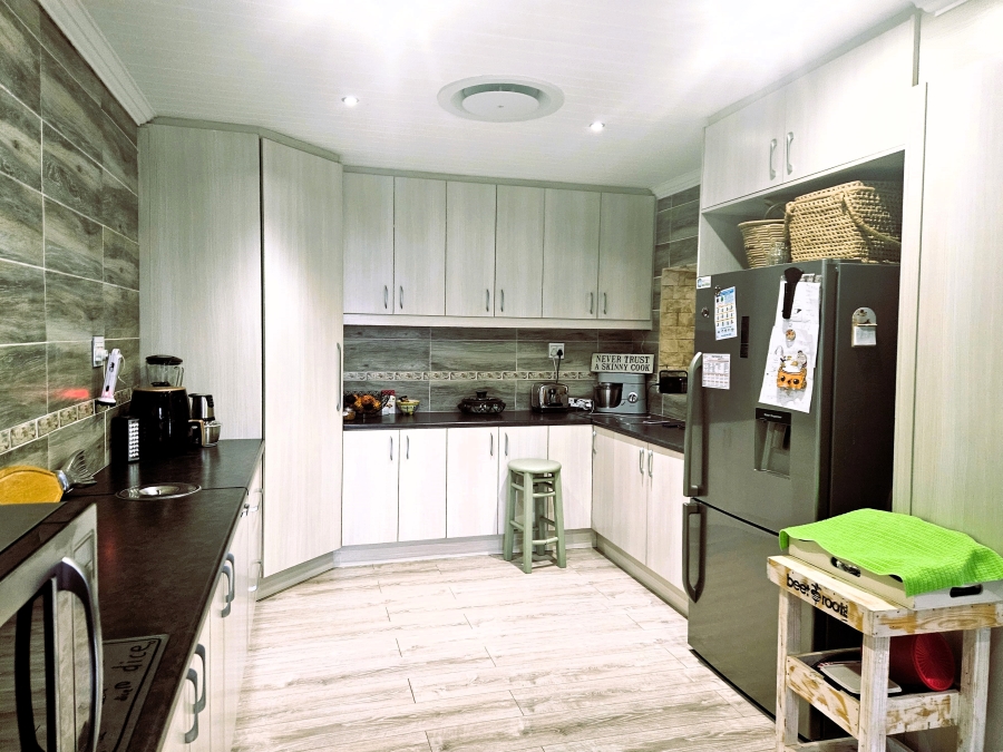 3 Bedroom Property for Sale in Porterville Western Cape